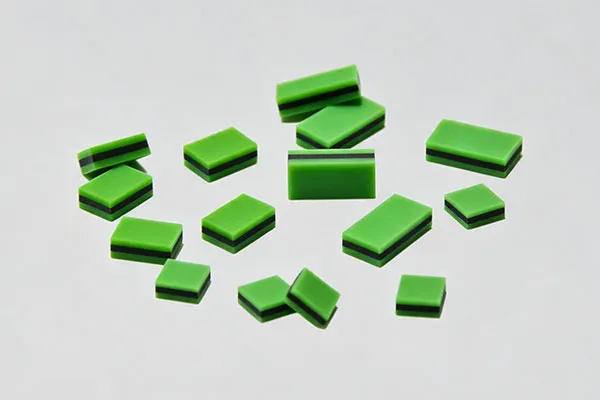 Bandes zébrées conductrices